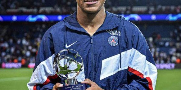 亿万28-【早报】&amp;quot;捍卫&amp;quot;肖像权！姆总拒绝出席国家队合影！