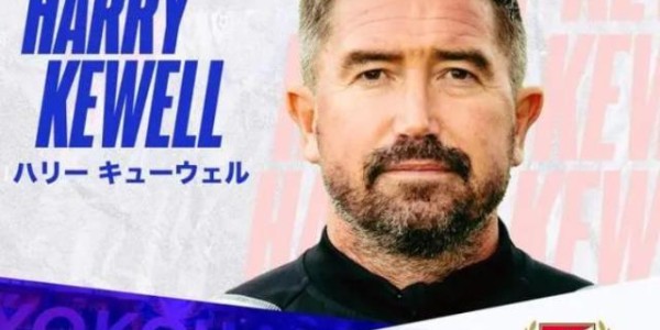 日本记者：横滨433新阵还是不行 现在需做出调整