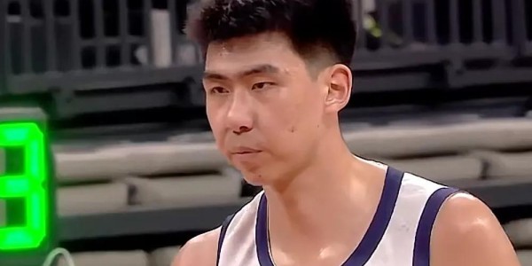 亿万28娱乐-牛逼！怒砍全场最高21分11板+赛季12次两双，球迷：他该打世预赛