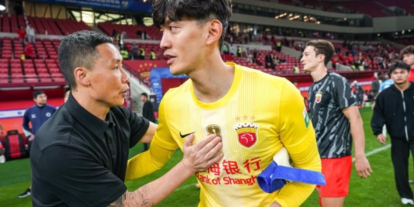 亿万28下载-意外！颜骏凌给上港球迷带来久违喜讯，直言队中很多小将都已冒头