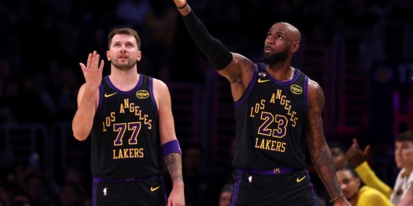 亿万28下载-NBA｜在东契奇和詹姆斯的里程碑之夜，湖人稳住西部第三